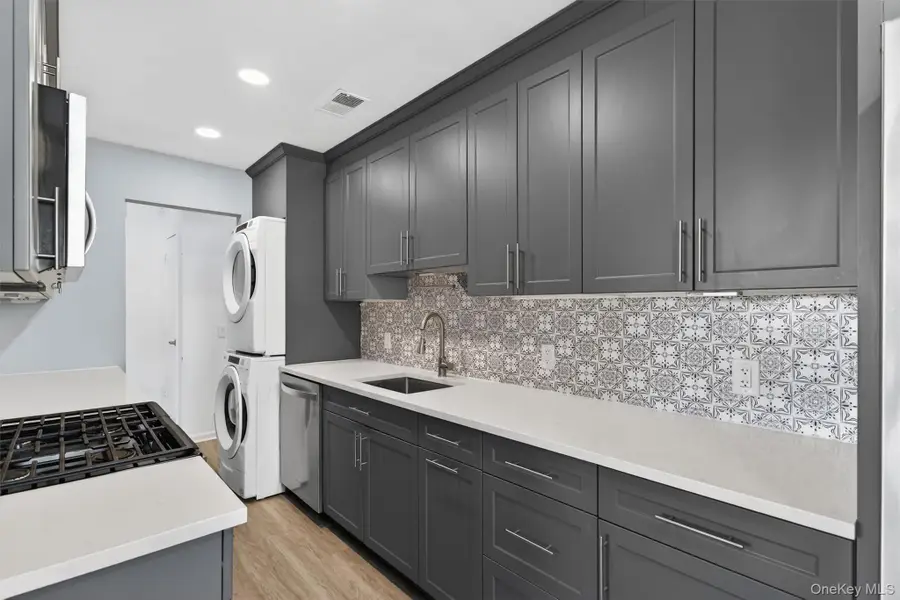 276 Temple Hill Road #1506, New Windsor, NY 12553 - Image #3