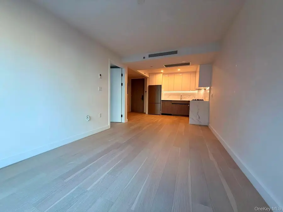 14449 Northern Boulevard #402, Flushing, NY 11354 - Image #2