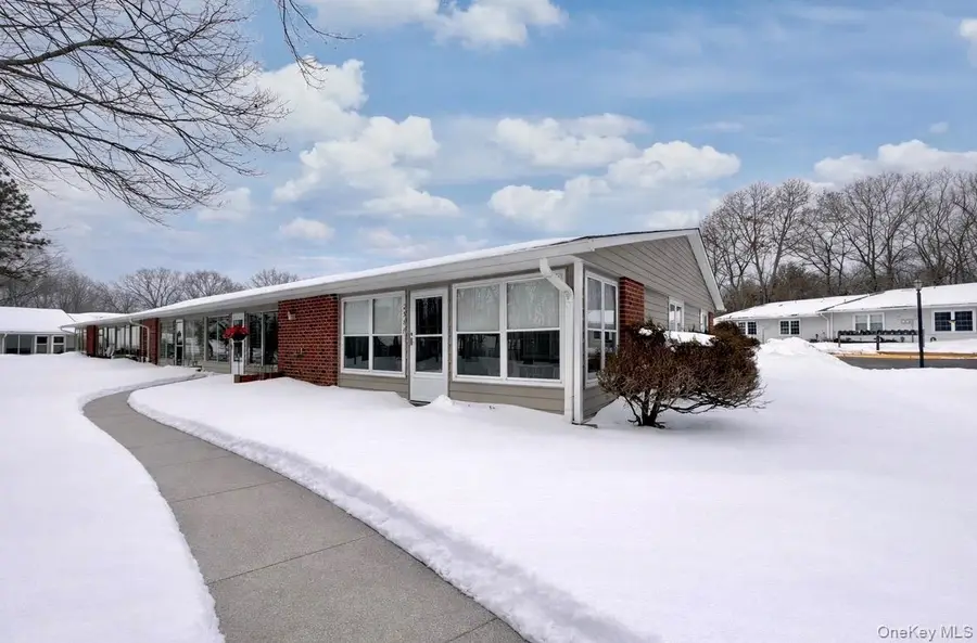 258 Newcastle Court #F, Ridge, NY 11961 - #2