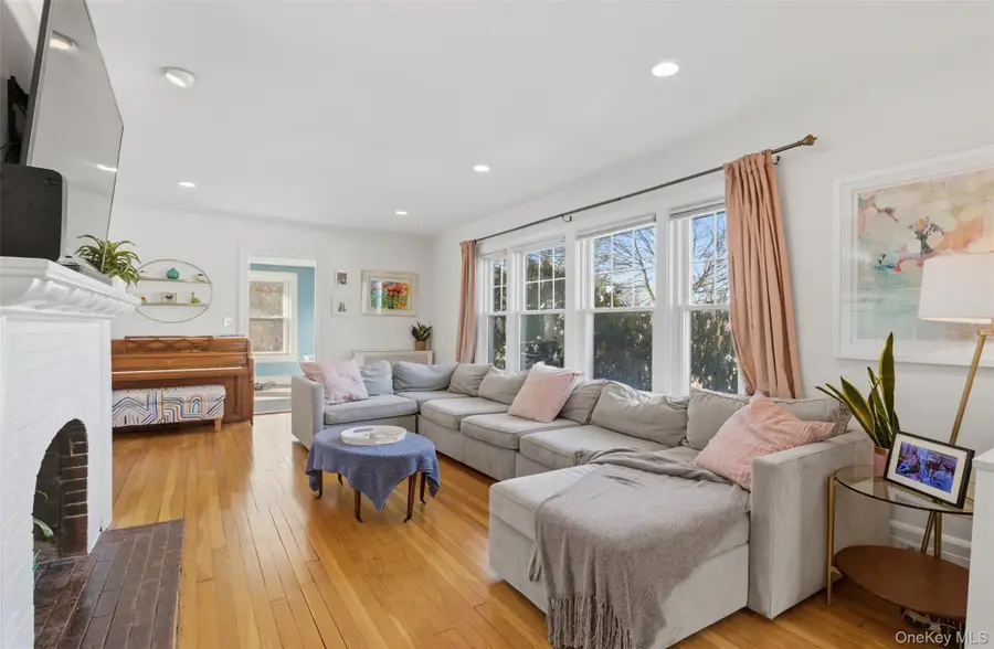 122 Greenacres Avenue, White Plains, NY 10606 - #2