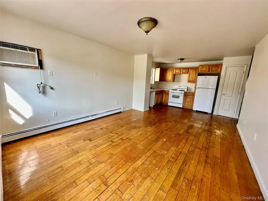 1907 Arnow Avenue, Bronx, NY 10469 - #2