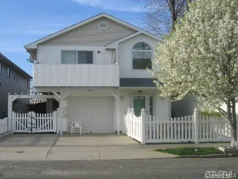 265 E Pine Street, Long Beach, NY 11561