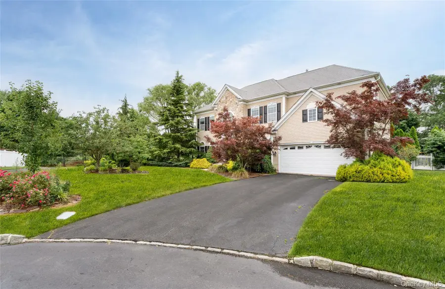 48 Avolet Court, Mount Sinai, NY 11766 - #3