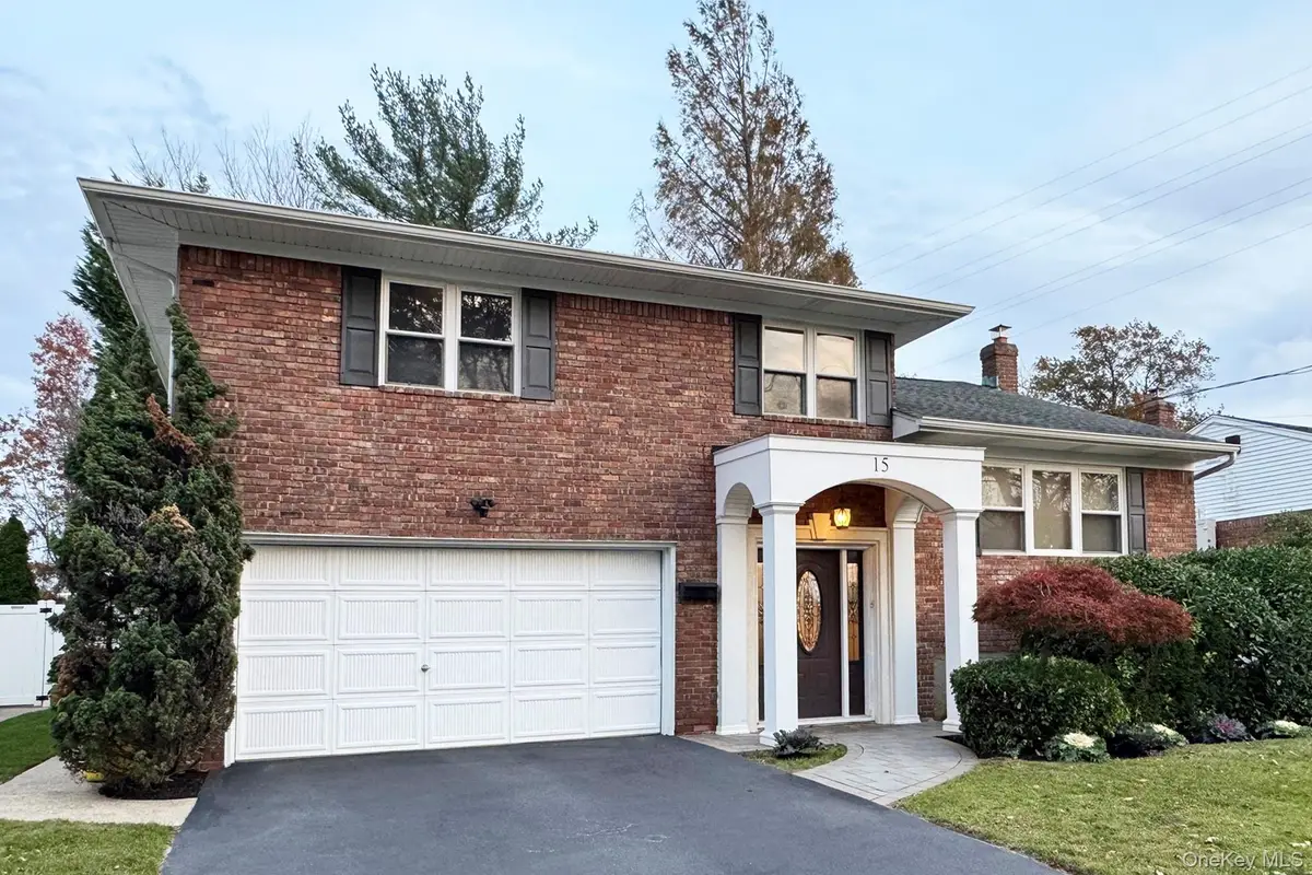 15 Lafayette Drive, Woodmere, NY 11598 - #1