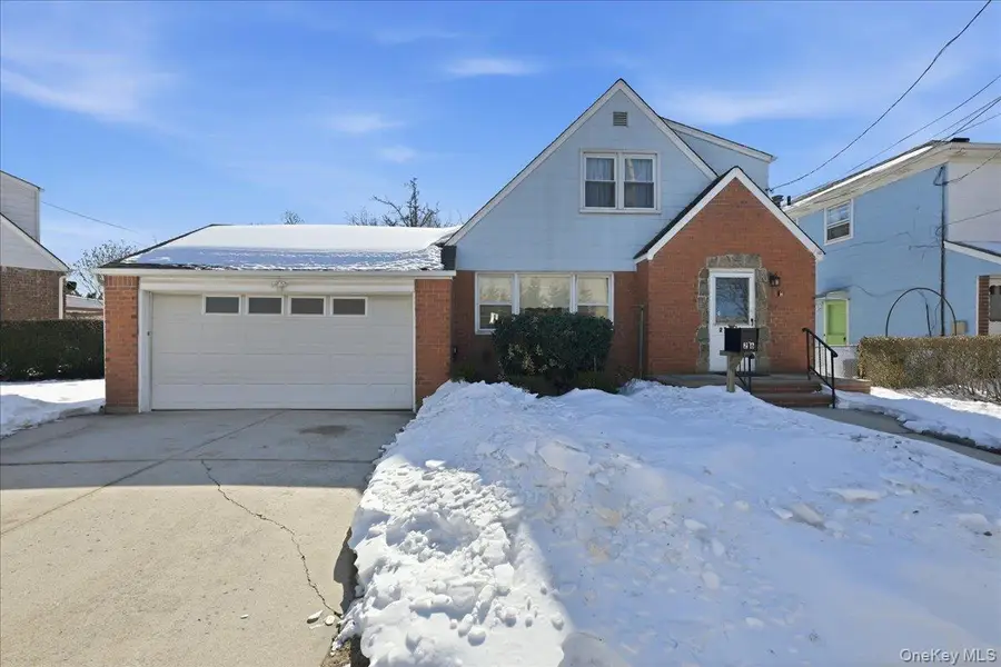 26 Terrace Avenue, Floral Park, NY 11001 - #2