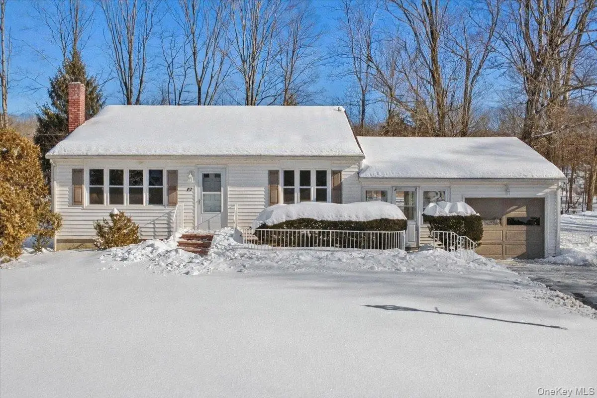 82 Sleight Plass Road, Poughkeepsie, NY 12603 - #1