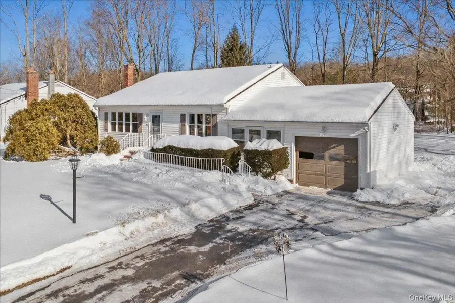 82 Sleight Plass Road, Poughkeepsie, NY 12603 - #3