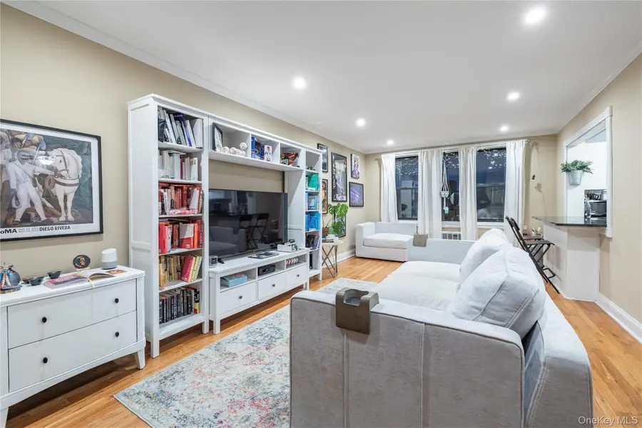 1 Jefferson Avenue #A12, Rockville Centre, NY 11570 - #2