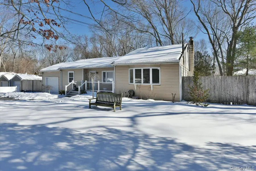 17 Arnold Drive, Middle Island, NY 11953 - Image #3