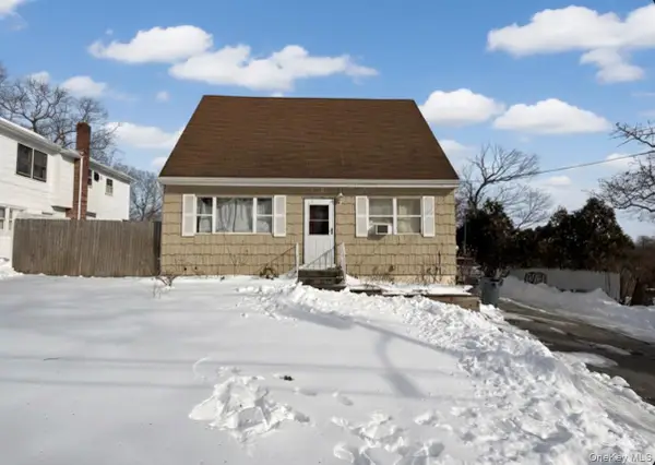 19 Rutland Road, Mastic, NY 11950