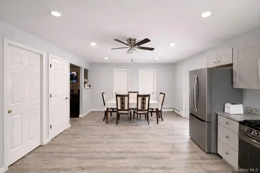 19 Rutland Road, Mastic, NY 11950 - #3