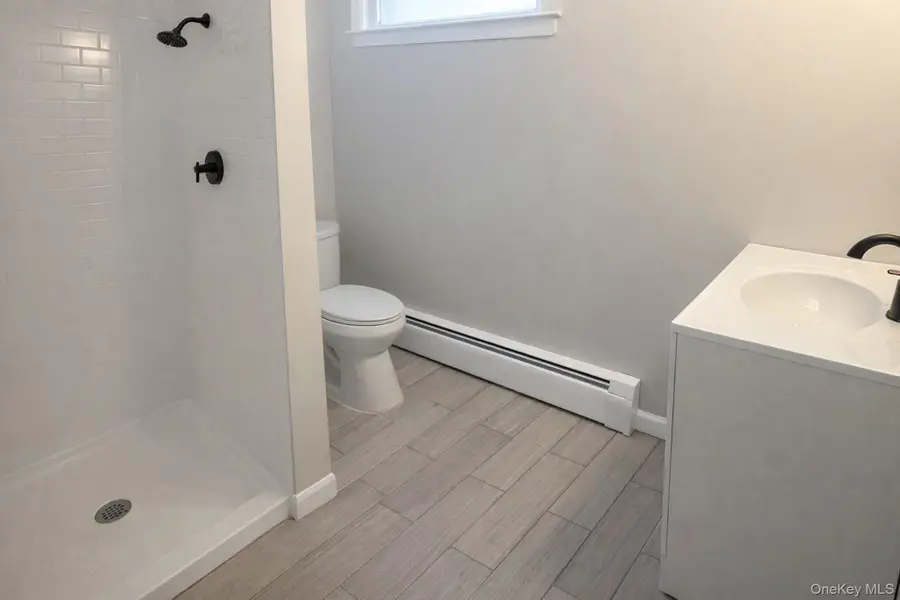 107 E Woodside Avenue, Patchogue, NY 11772 - #3