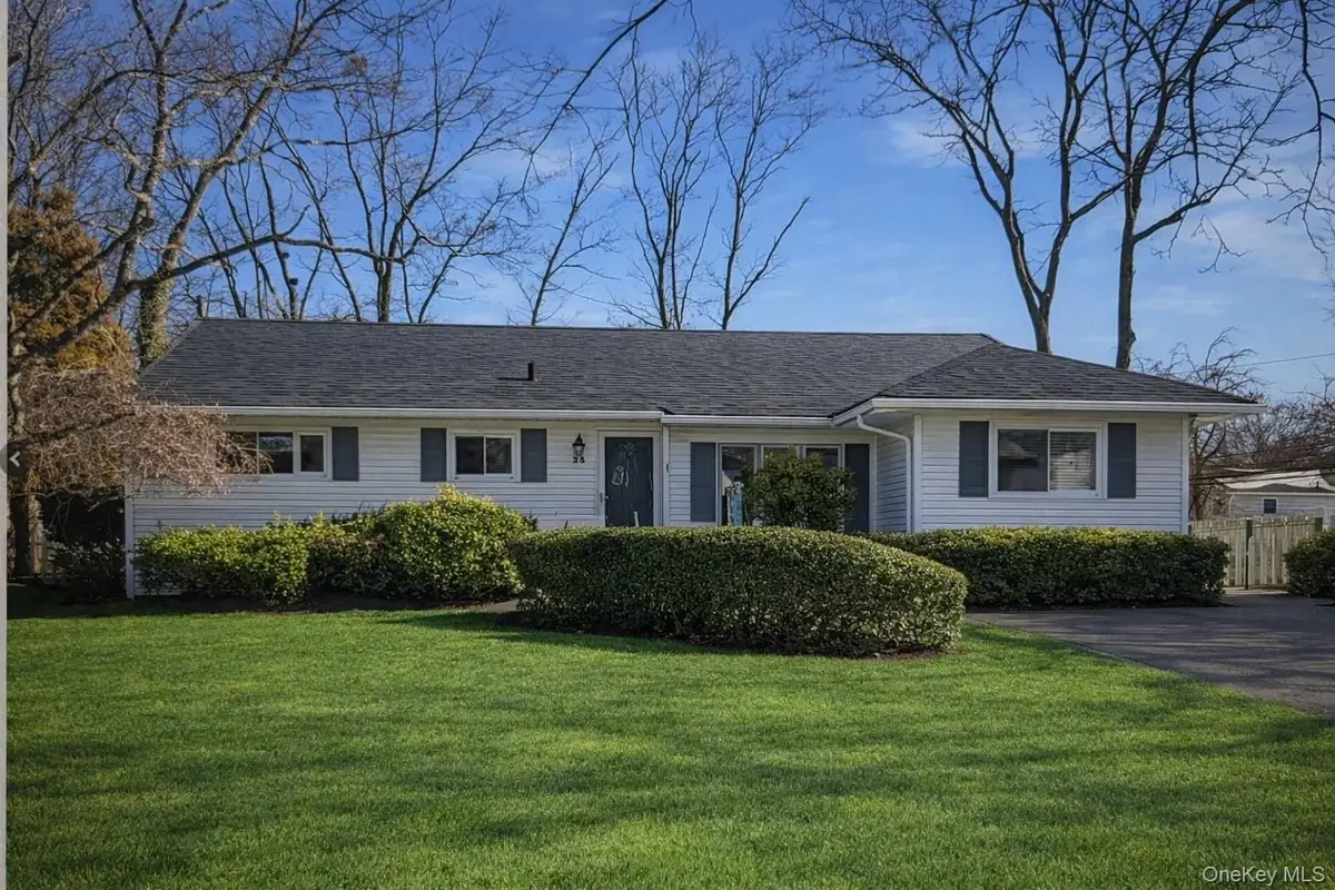 25 Rogers Lane, Smithtown, NY 11787 - #1