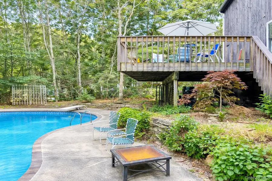 48 Island View Drive W, Sag Harbor, NY 11963 - #3