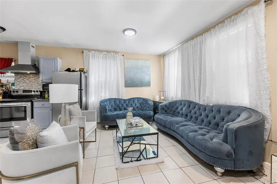 1031 E 216th Street, Bronx, NY 10469 - #2