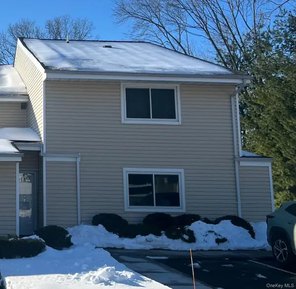 590 Haig Street #101, Baldwin, NY 11510