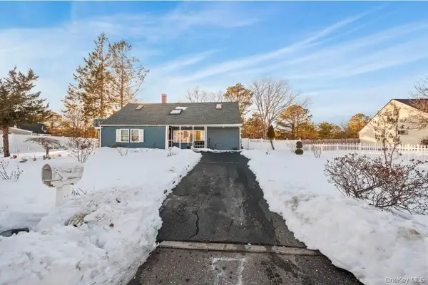 68 S Village Drive, Bellport, NY 11713