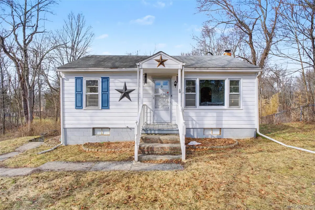 566 Old State Road E, Wappingers Falls, NY 12590 - #1