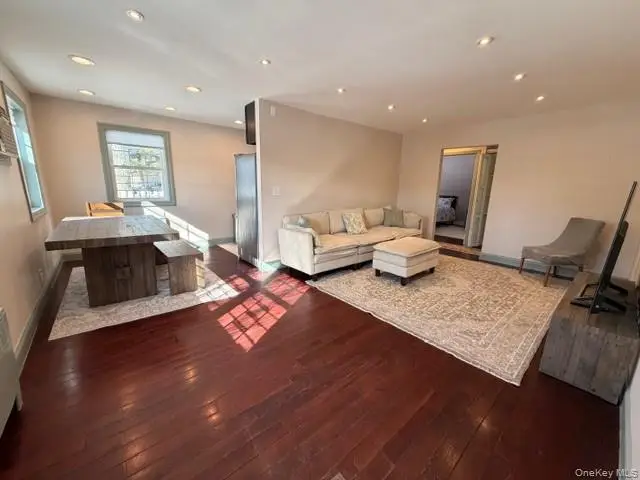 224-39 Kingsbury ave Kingsbury Ave #A, Bayside, NY 11364 - #1