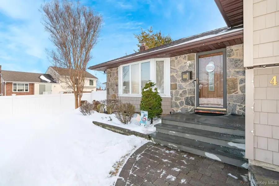4 Nottinghill Drive, Massapequa, NY 11758 - #2