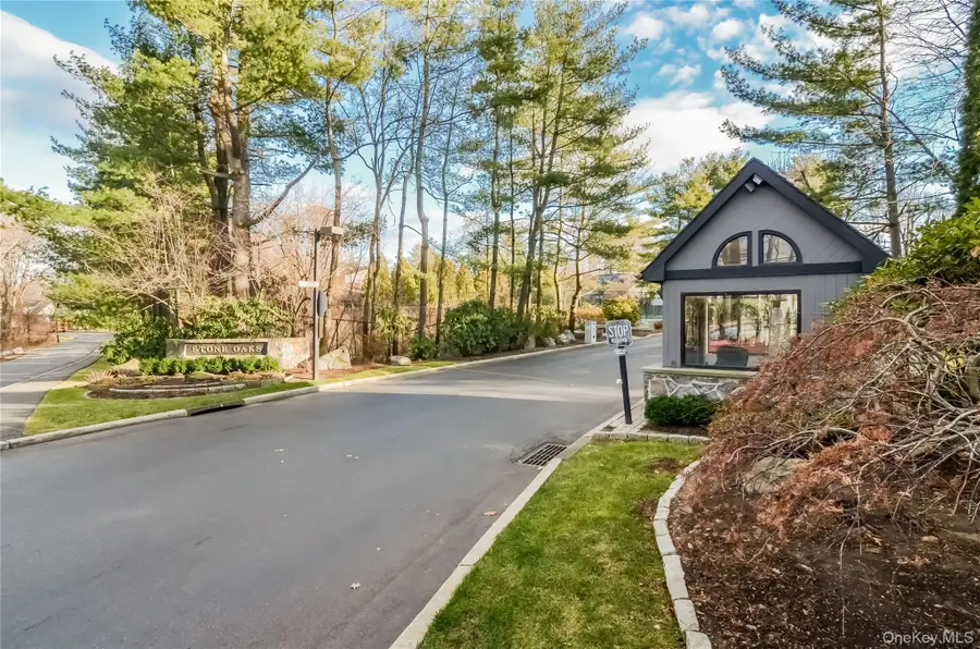 161 Stone Oaks Drive, Hartsdale, NY 10530 - #2