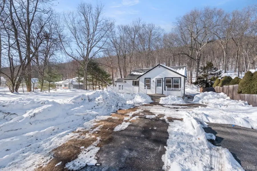 6 Village Drive, Greenwood Lake, NY 10925 - #3