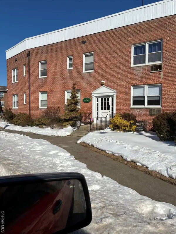 11 Park Place #1F, Rockville Centre, NY 11570