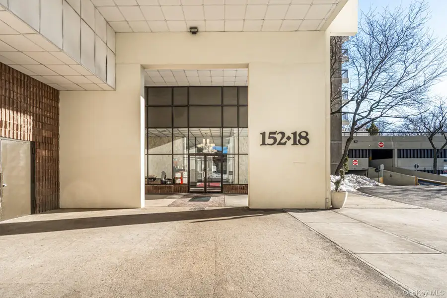 152-18 Union Turnpike #8S, Flushing, NY 11367 - #2