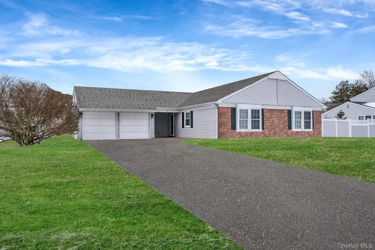 16 Magic Mountain Drive, Coram, NY 11727 - #1