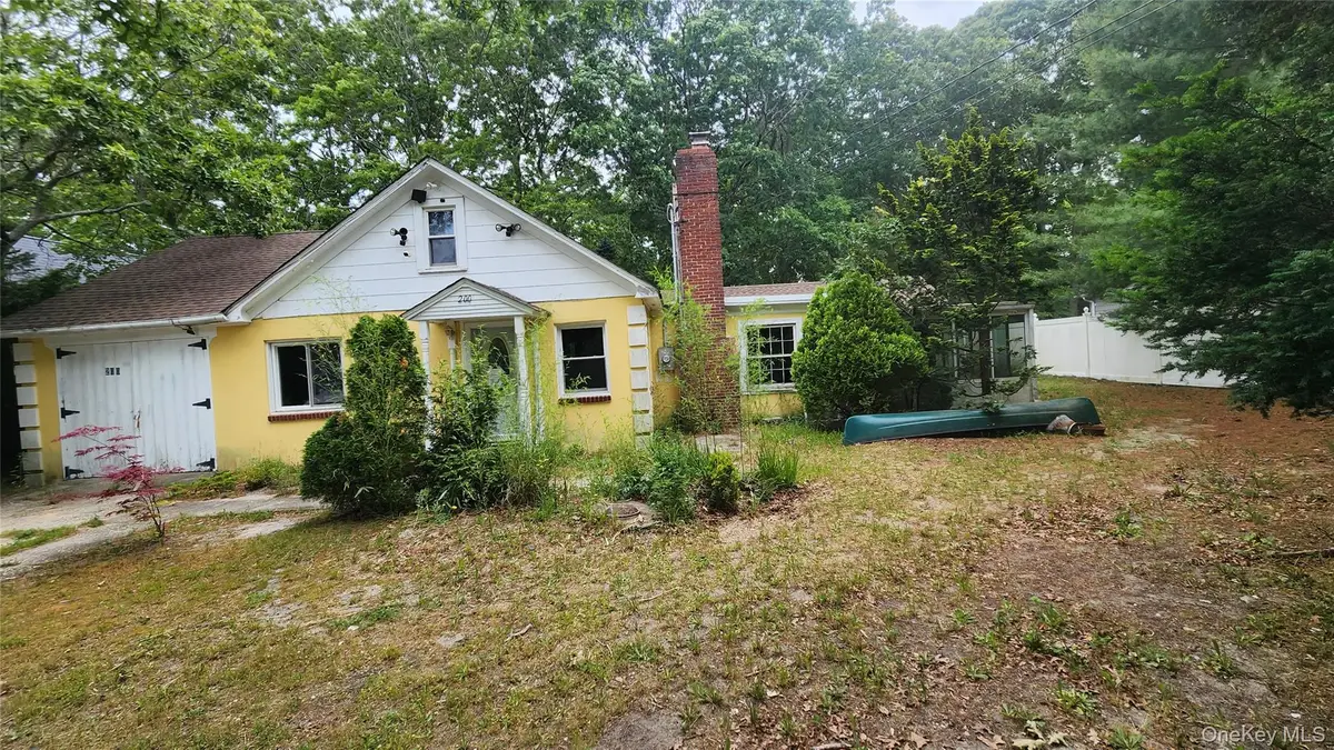 200 Oak Avenue, Flanders, NY 11901 - #1