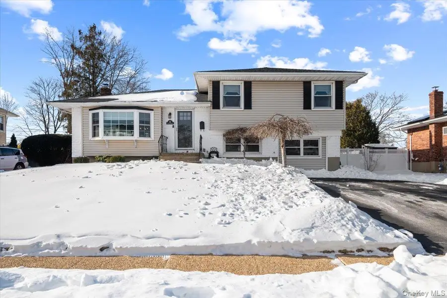 46 Lincoln Street, Farmingdale, NY 11735 - Image #3