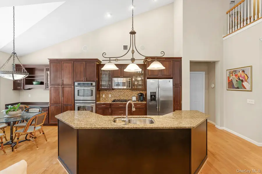 179 Melody Court, Eastport, NY 11941 - #3