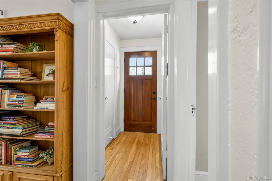 6 Shadow Lane, Larchmont, NY 10538 - #3