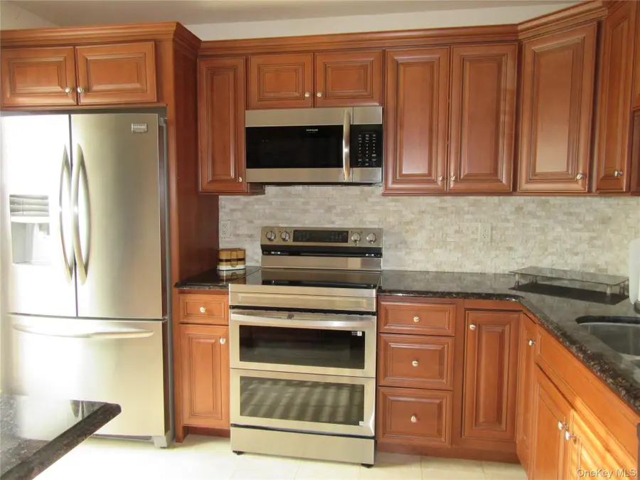 10 Goldsmith Court, Washingtonville, NY 10992 - Image #2