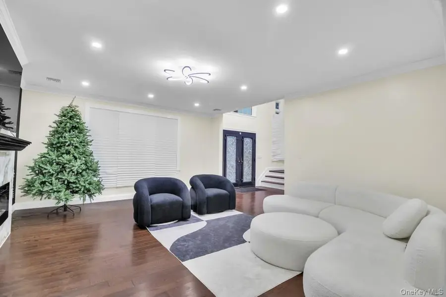 858 Prescott Street, Valley Stream, NY 11580 - #3