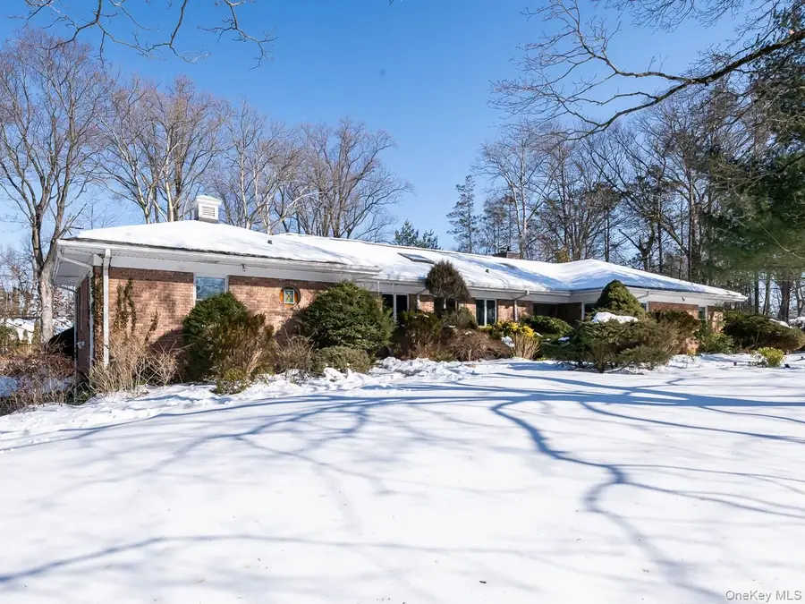 13 Lighthouse Road, Great Neck, NY 11024 - #2