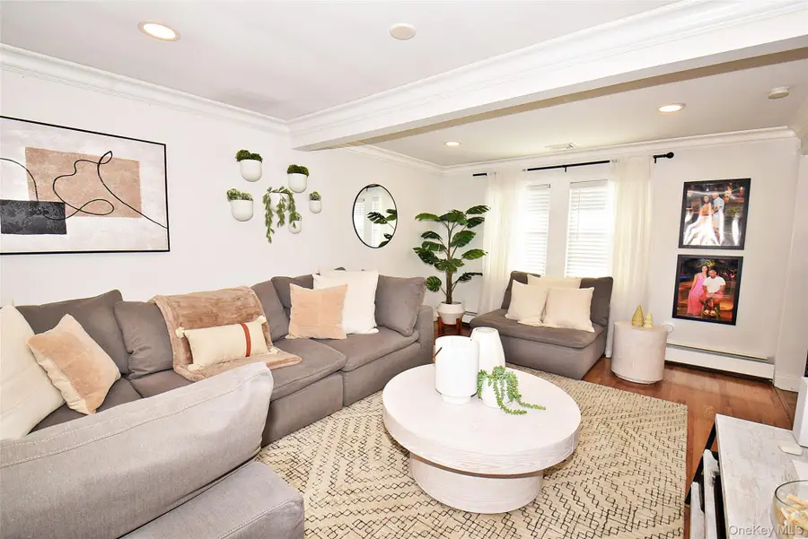 31 Armell Street, Huntington Station, NY 11746 - #2