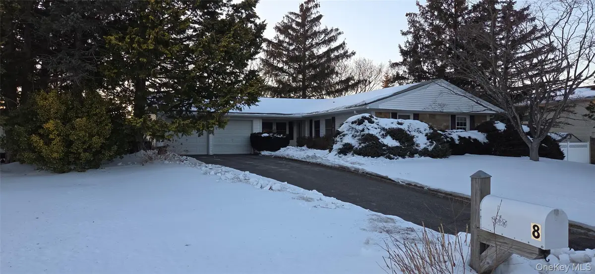 8 Royalston Lane, South Setauket, NY 11720 - #1