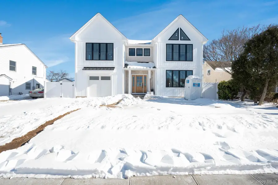 35 Cotton Lane, Levittown, NY 11756 - #2