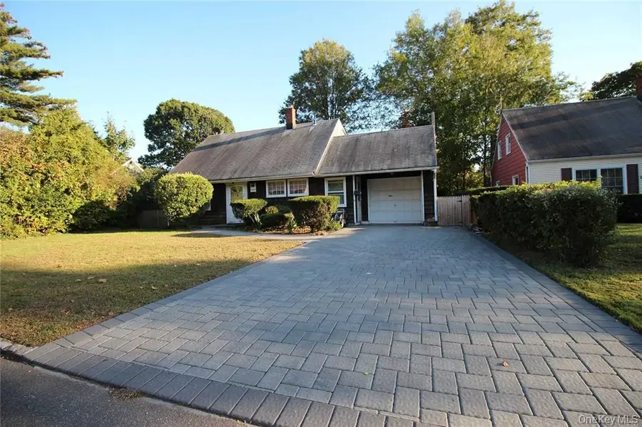 694 Whittier Street, Westbury, NY 11590 - #2