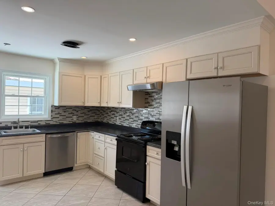 168 Woodycrest Drive, Farmingville, NY 11738 - #2