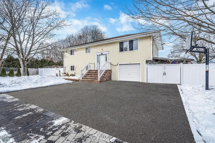73 Olive Street, Central Islip, NY 11722 - Image #3