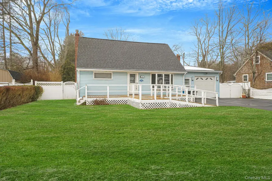 6 Noahs Path, Rocky Point, NY 11778 - #2