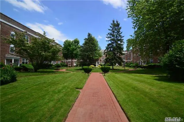 221 Middle Neck Road #G5, Great Neck, NY 11021 - #2