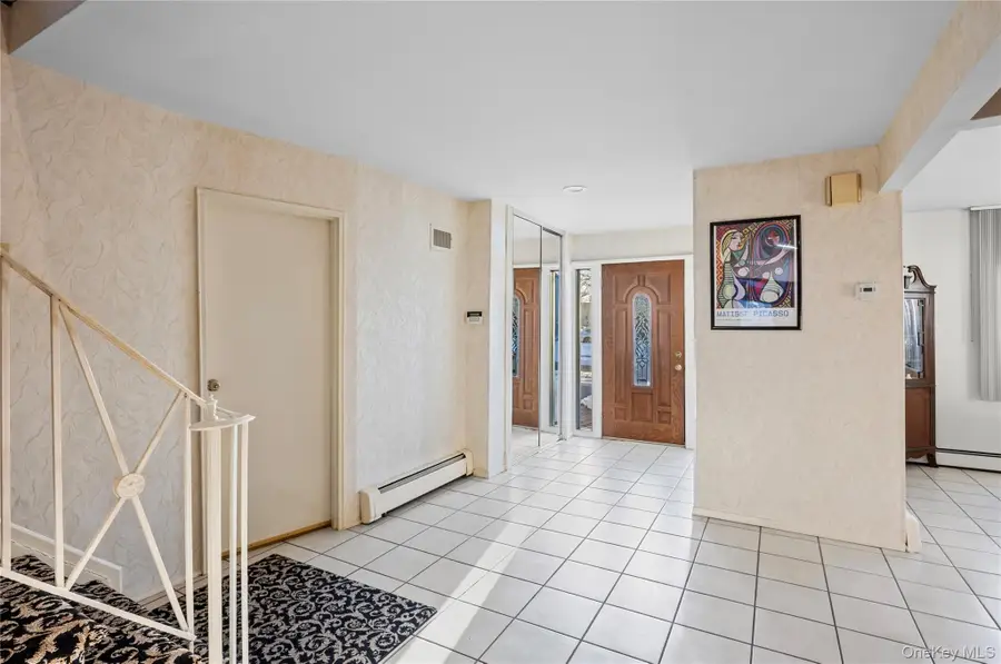 1981 Cynthia Lane, Merrick, NY 11566 - #3