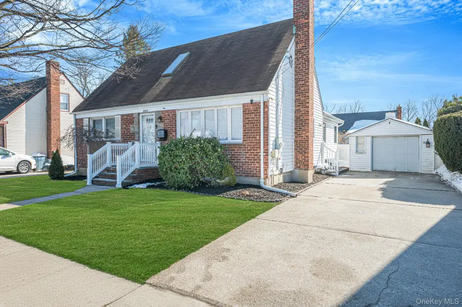 840 Jerusalem Avenue, Merrick, NY 11566 - #2