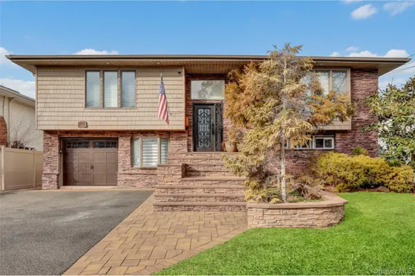 512 Links Drive E, Oceanside, NY 11572