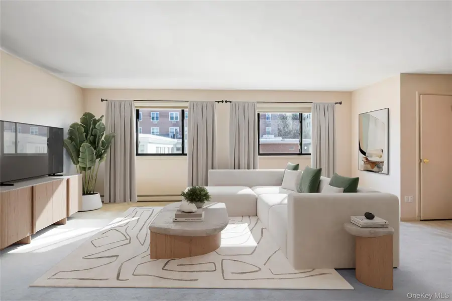 27 Bond Street #B, Great Neck, NY 11021 - #3