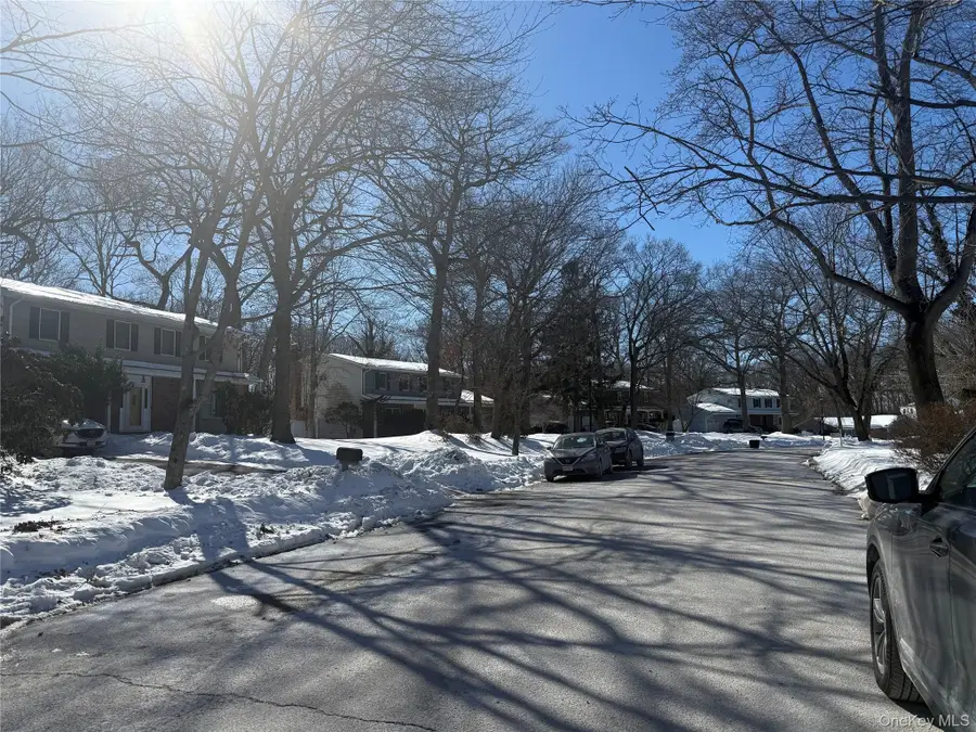 5 Julia Circle, East Setauket, NY 11733 - #3