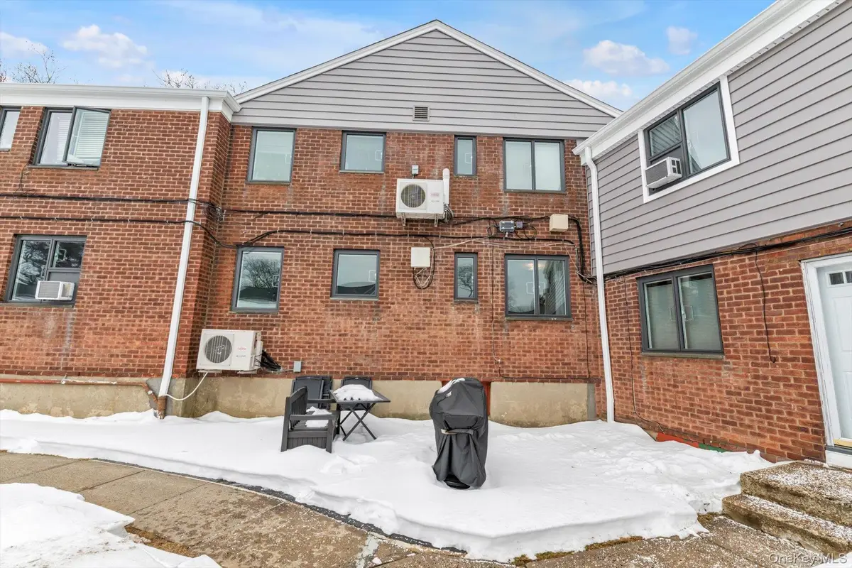 218-01 68 Ave #1Floor, Oakland Gardens, NY 11364 - #1